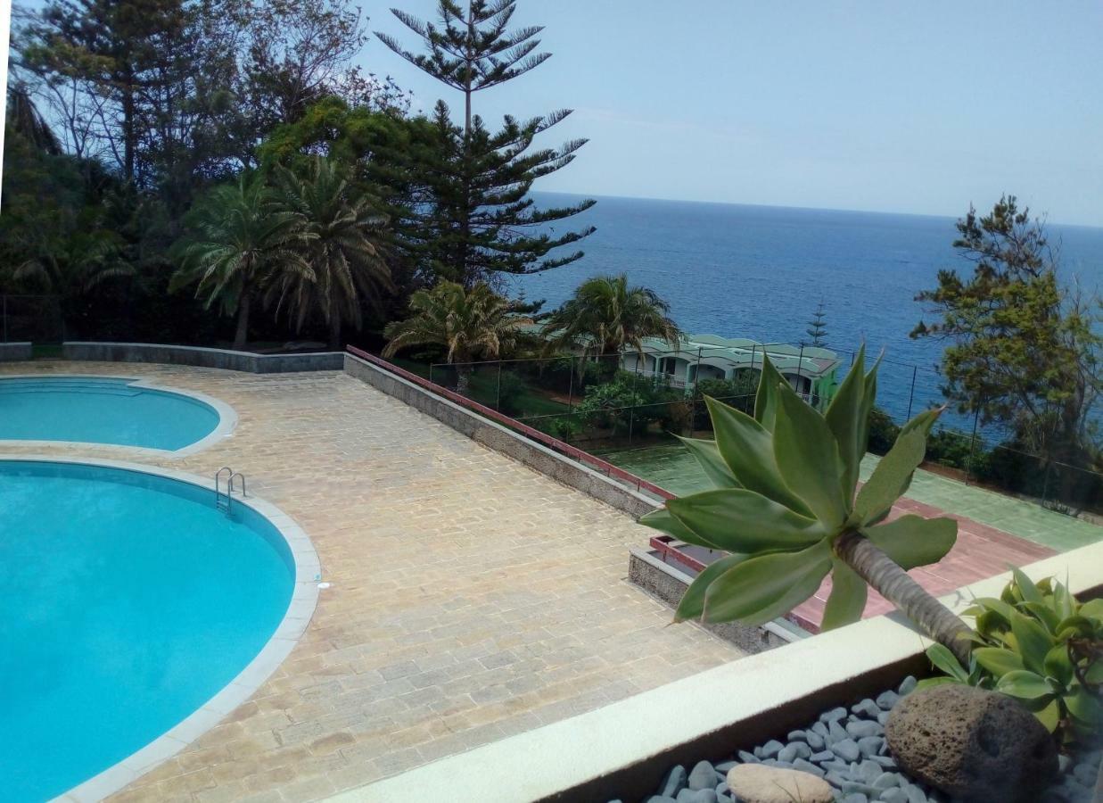 Un Balcon Sur La Apartament Funchal (Madeira)
